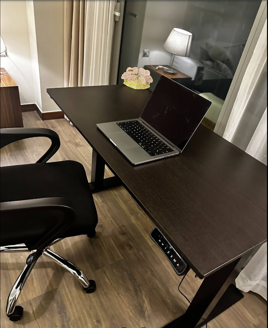 Electric Standing Desk Rental in Da Nang | Dual Motor, 3 Presets